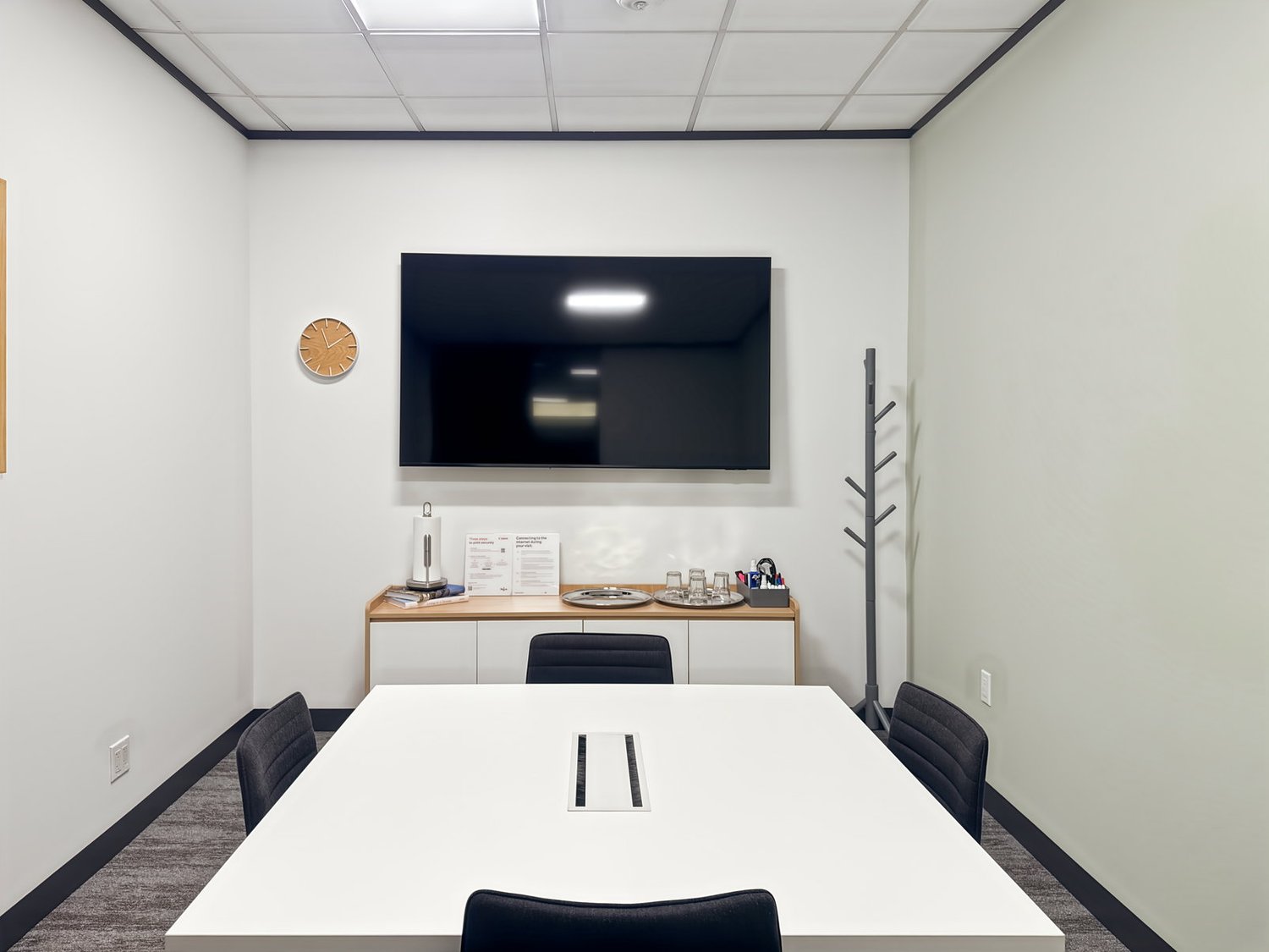 300m² office, photo 3 of 10