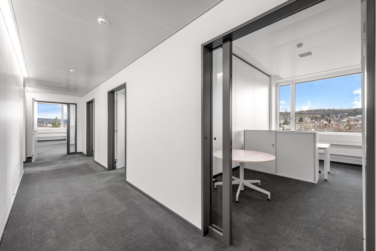 307m² office, Foto 2 von 10