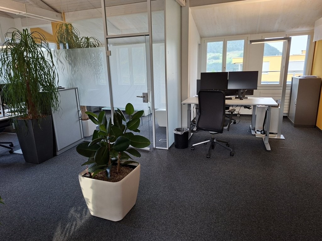 124m² office