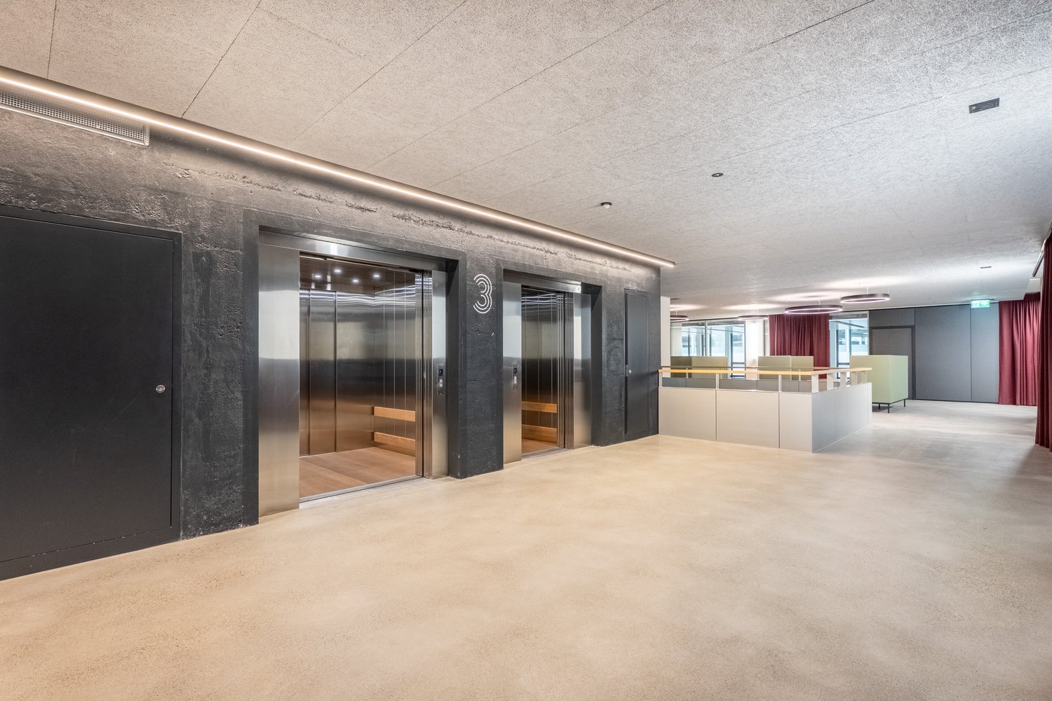 327m² office