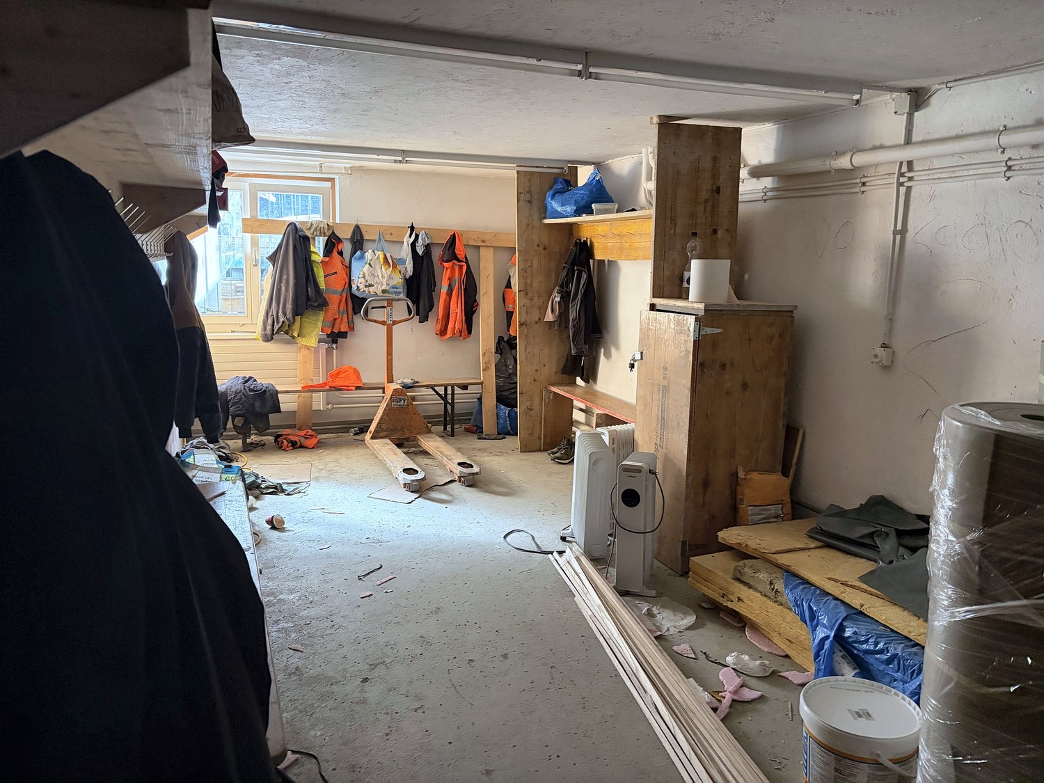 Officina di 220m², foto 3 di 10