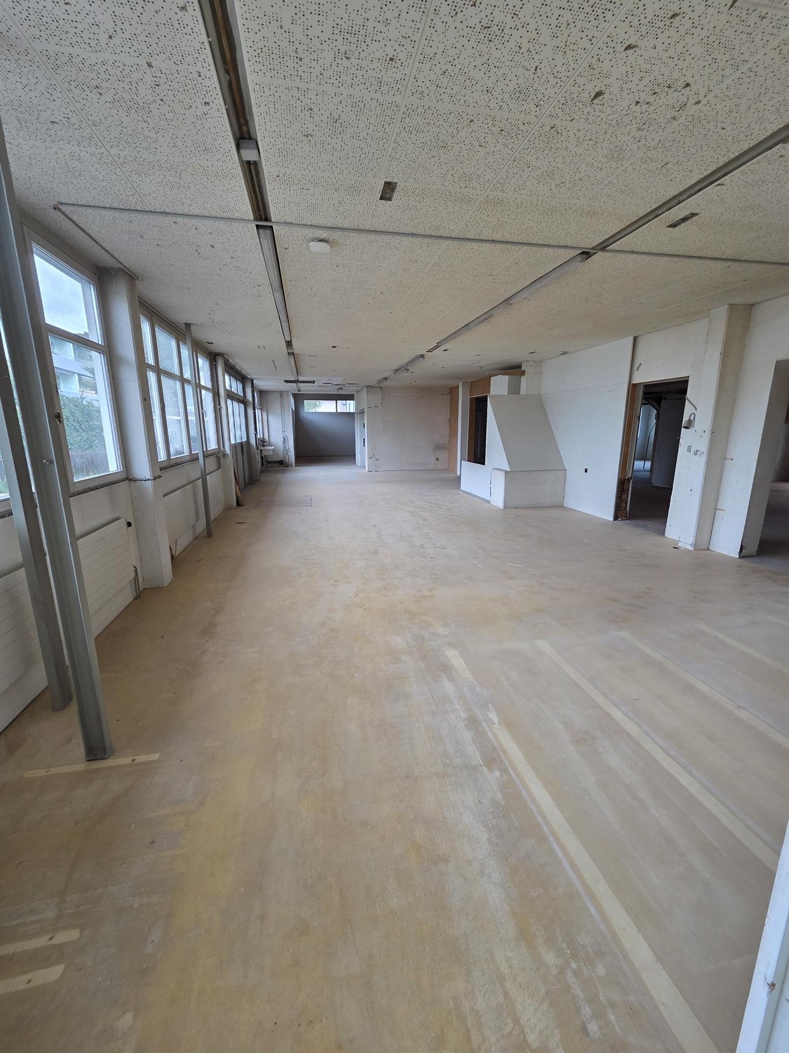 320m² commercial