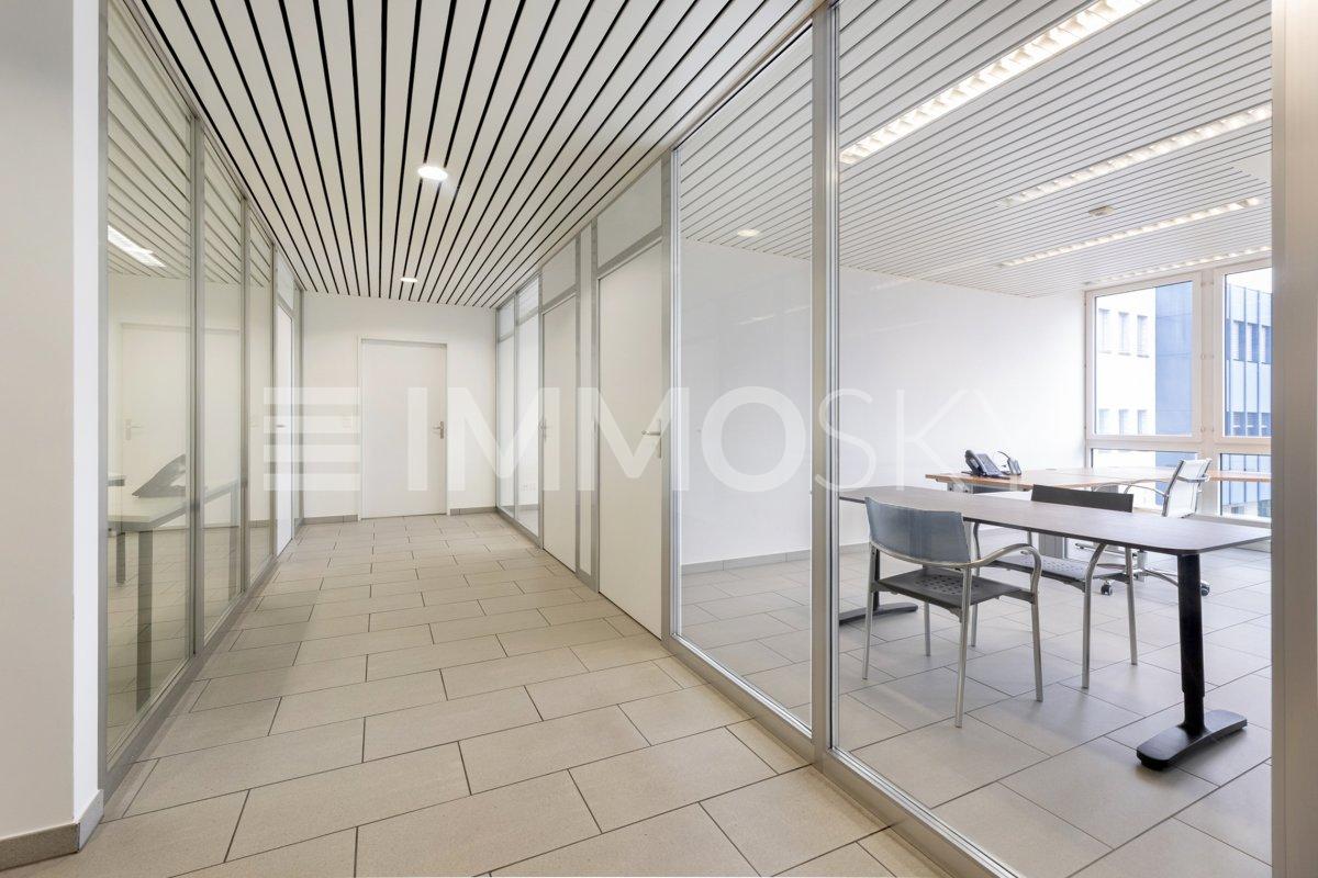 574m² ufficio, foto 6 di 9