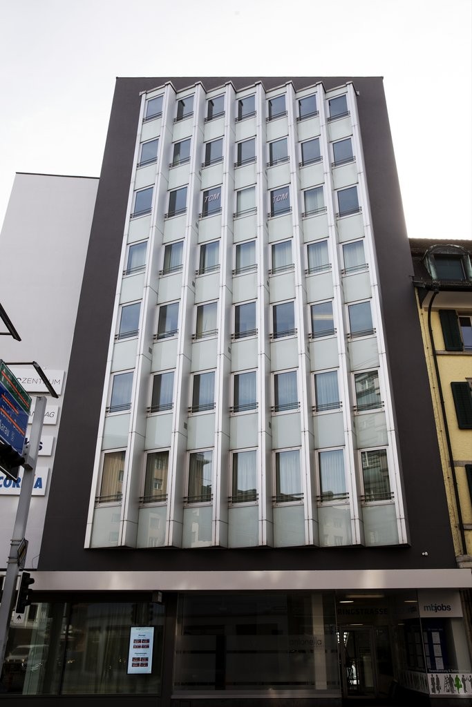 79m² office