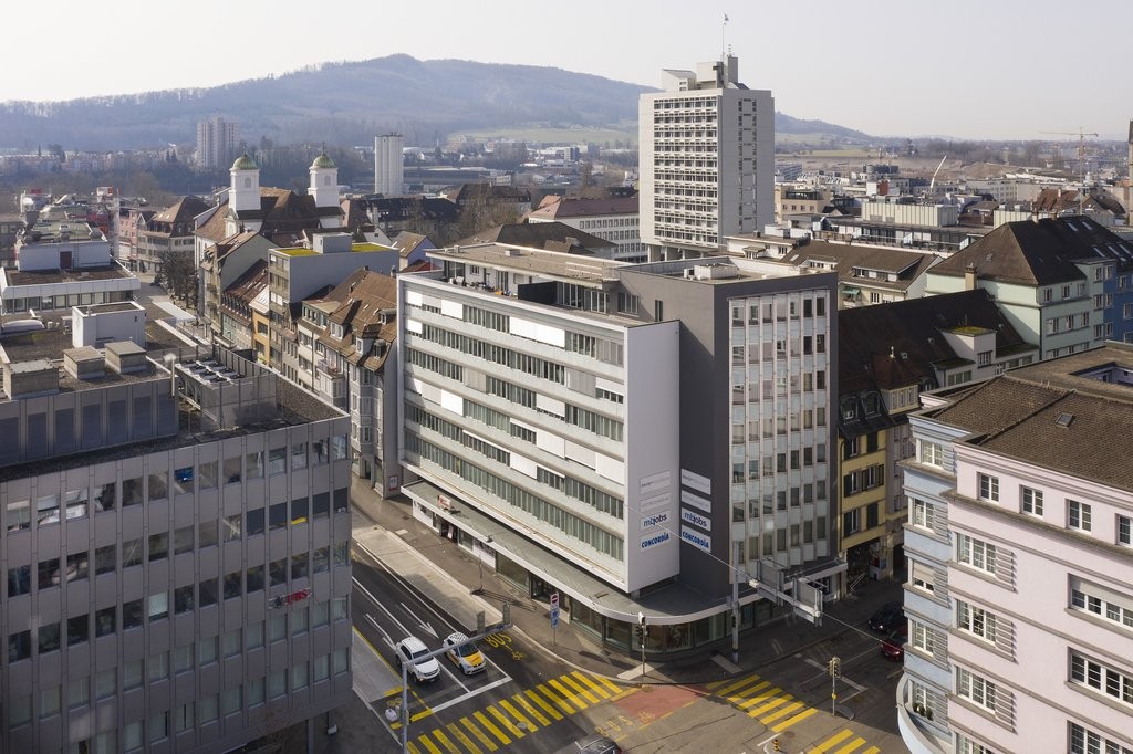 79m² office