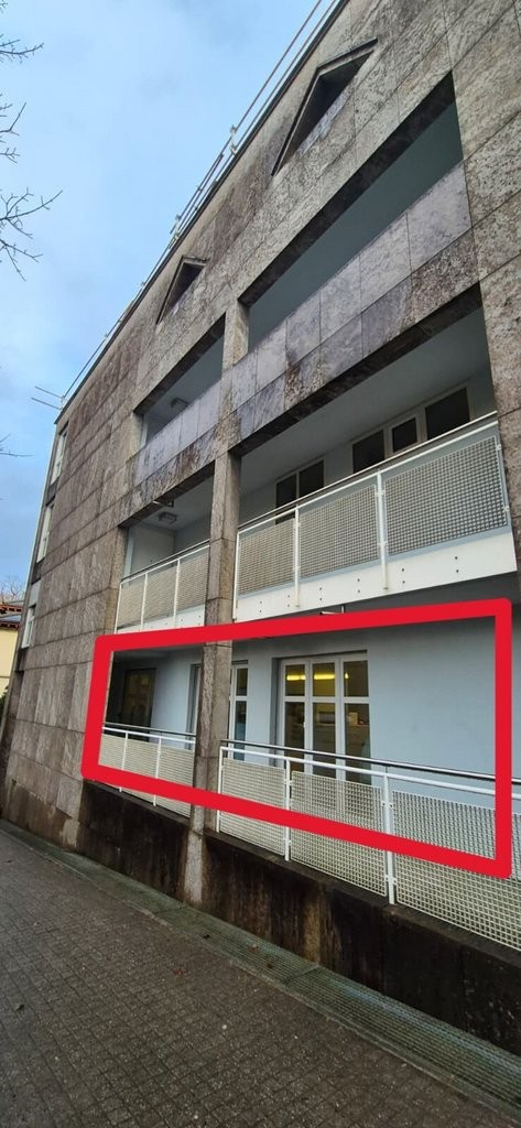 107m² office