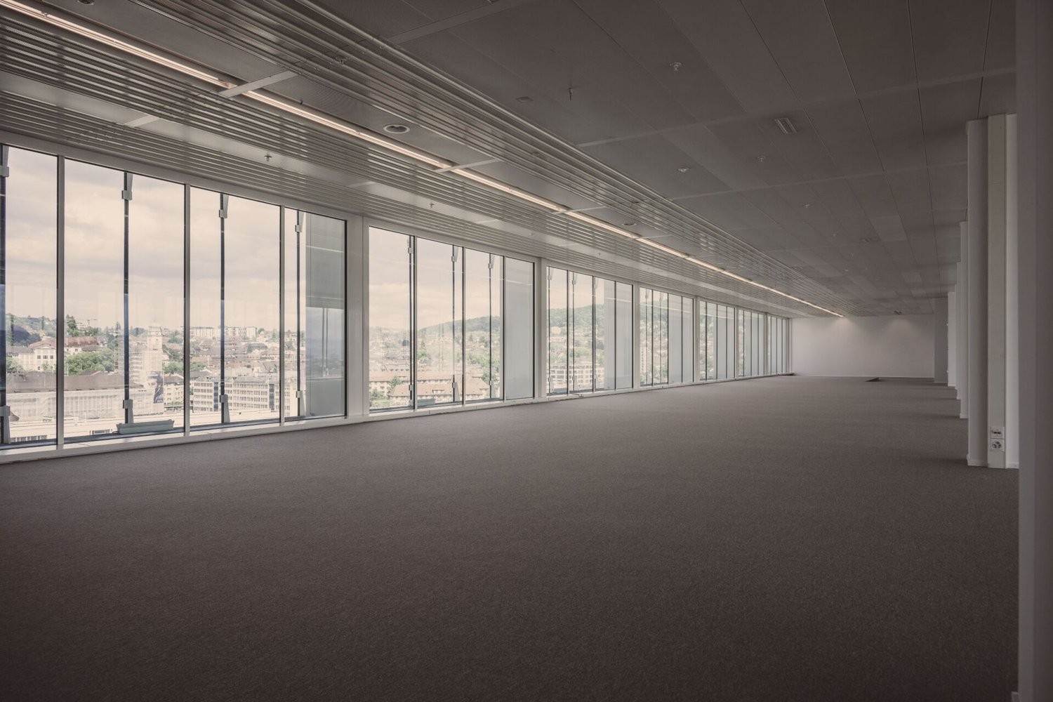 486m² office