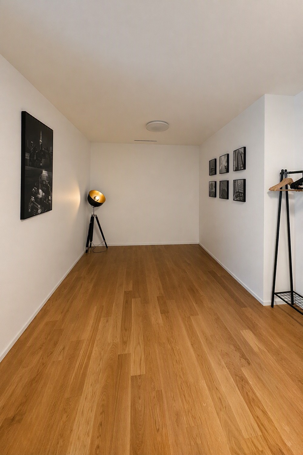 75m² office
