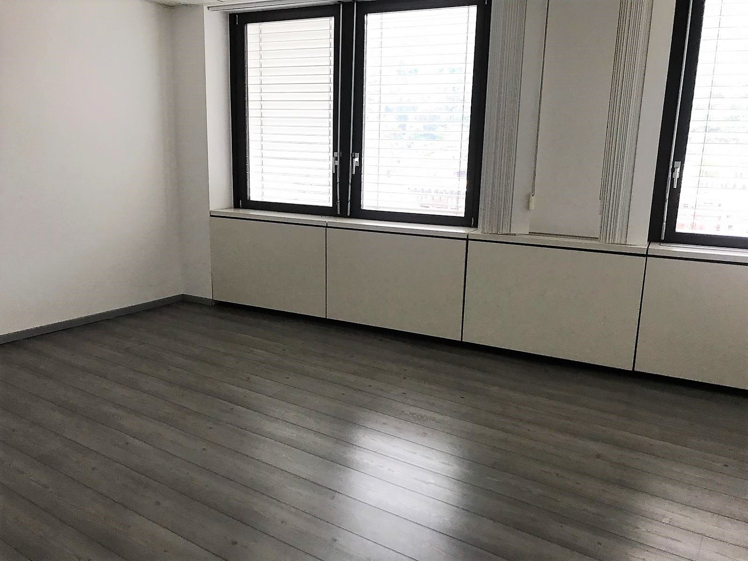 Büro, Foto 1 von 4