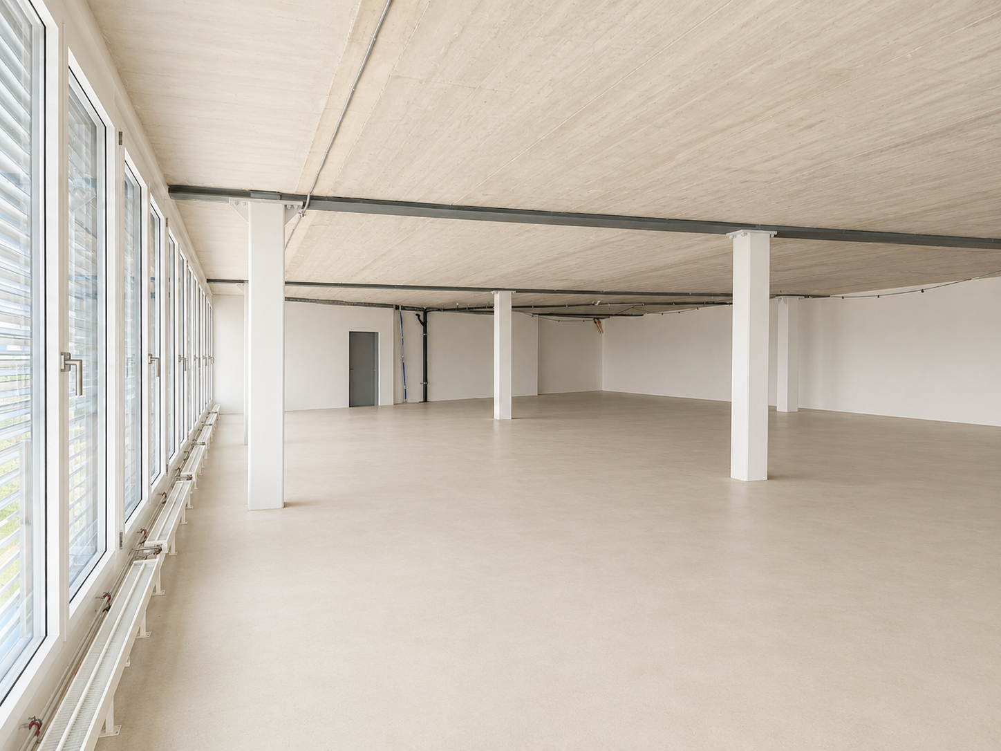 460m² office
