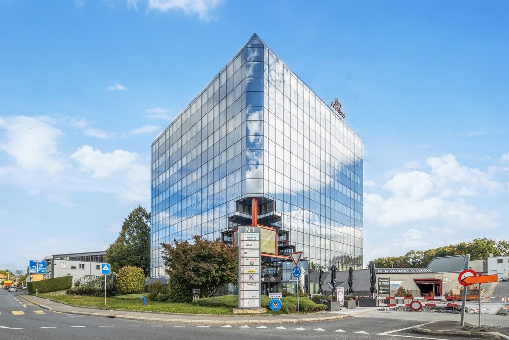 255m² office