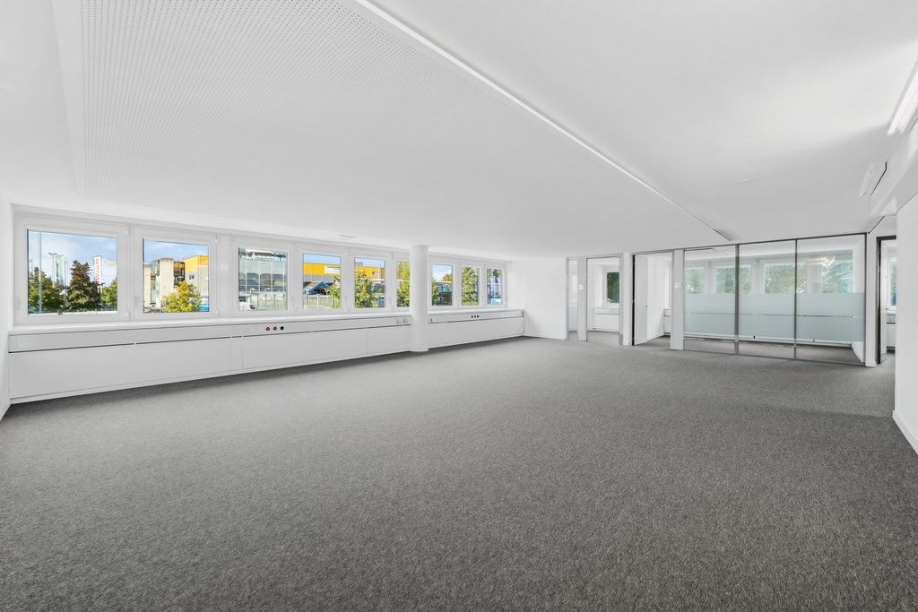 255m² office