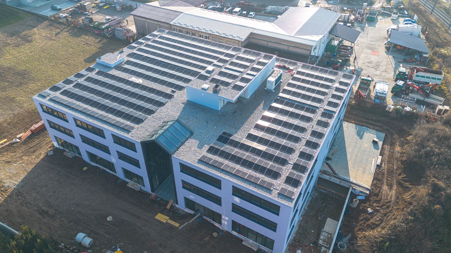 6420m² Industrieobjekt, Foto 1 von 8