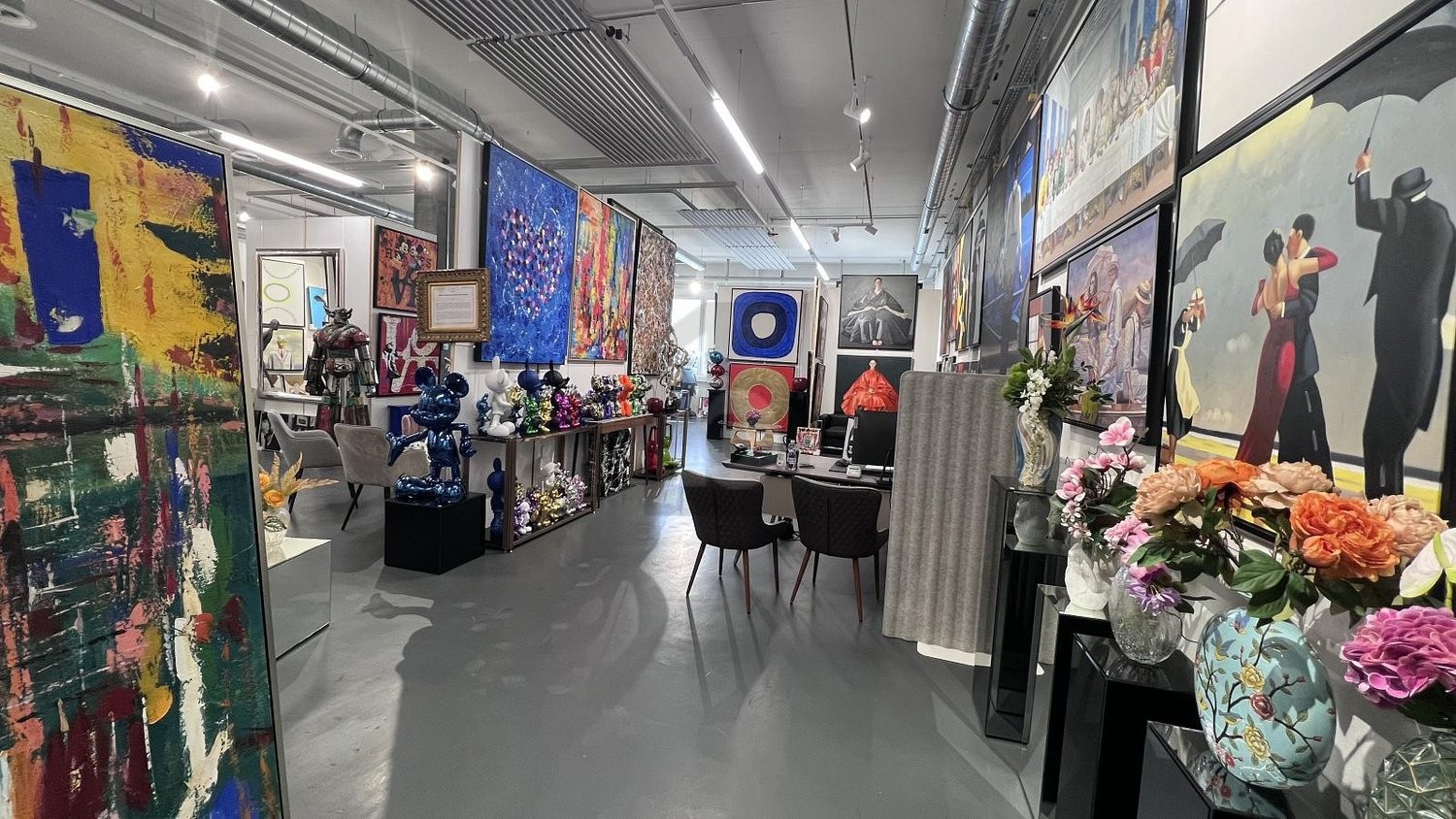 211m² office