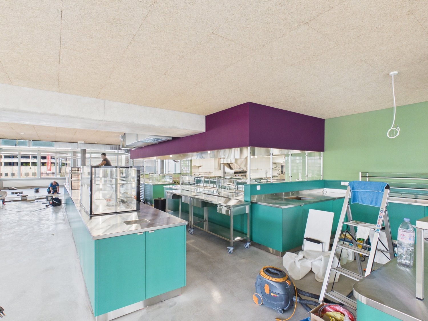 1537m² office