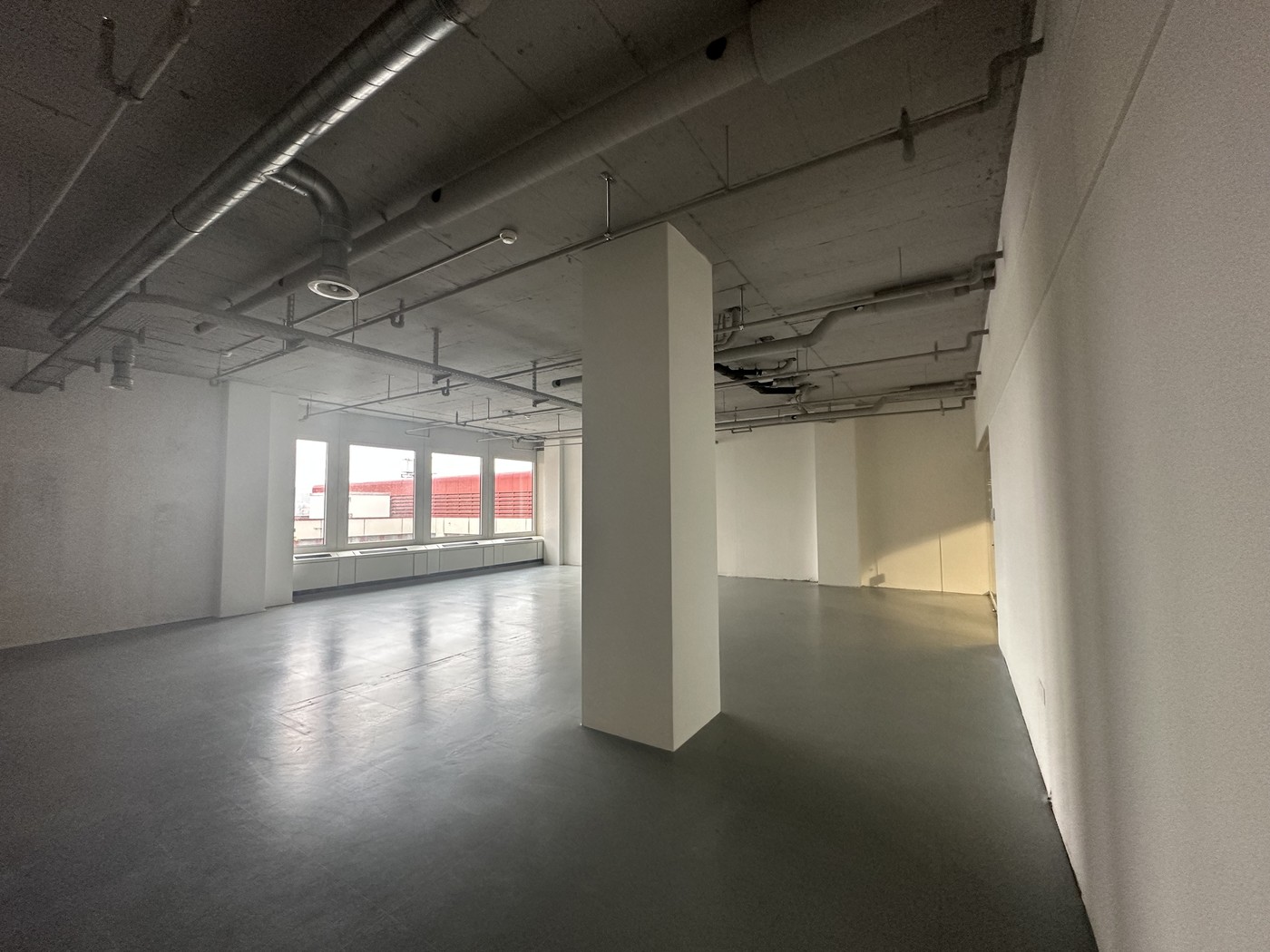 117m² office, Foto 1 von 3