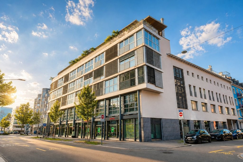245m² commercial