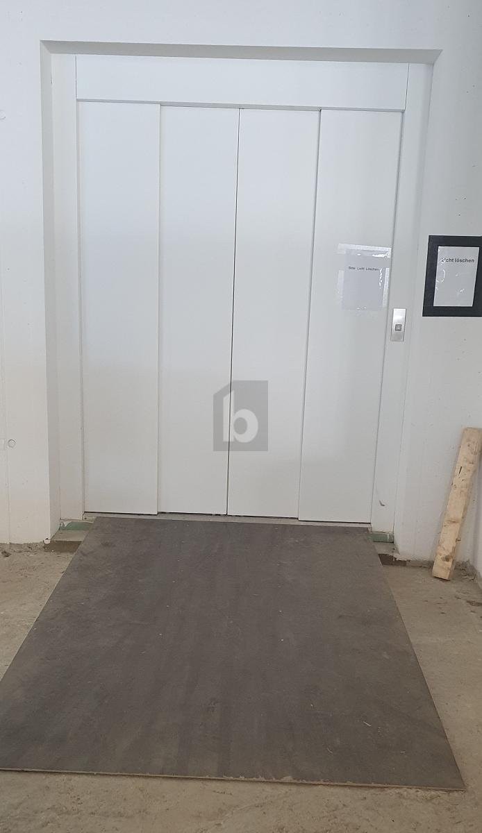 1020m² industrial object