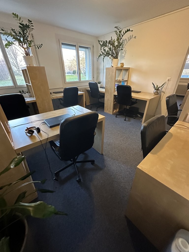 105m² commerciale, foto 2 di 9