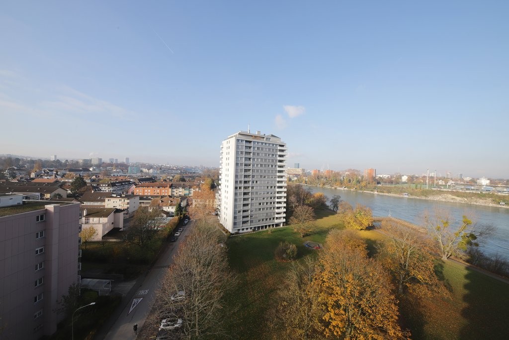105m² commerciale, foto 1 di 9
