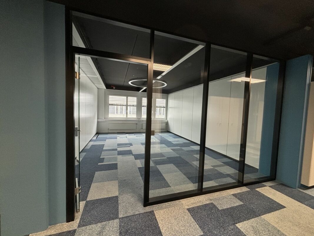 970m² office, Foto 1 von 4