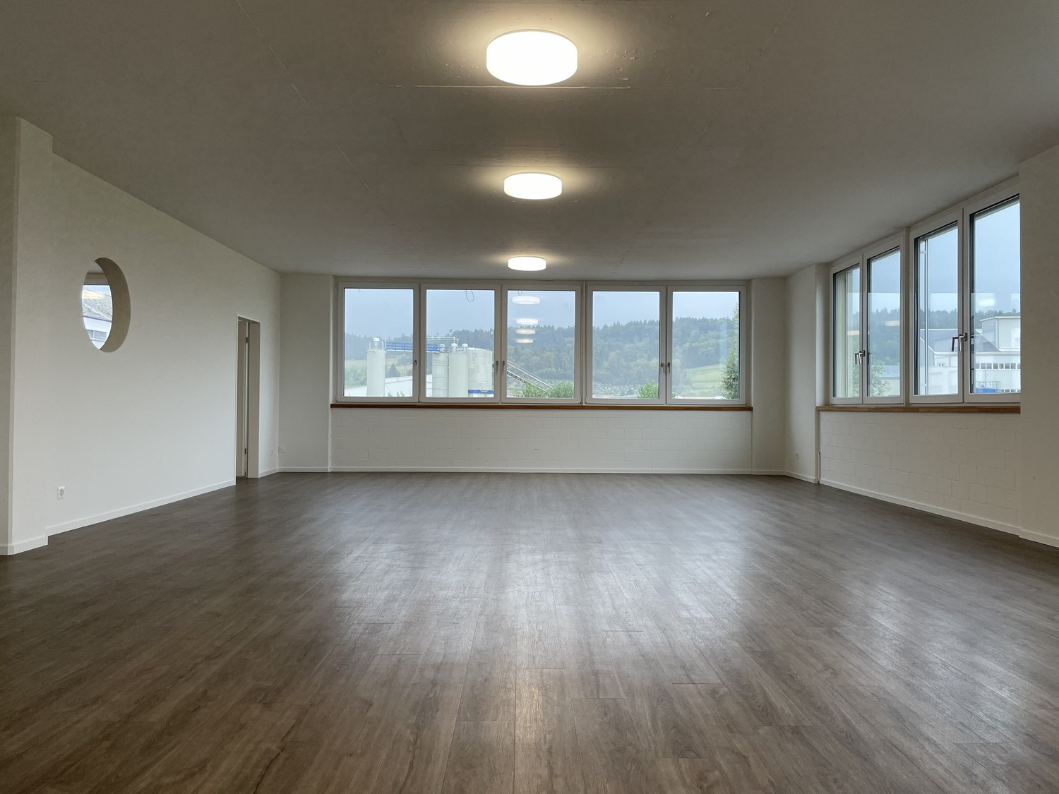 166m² commerciale, foto 1 di 5