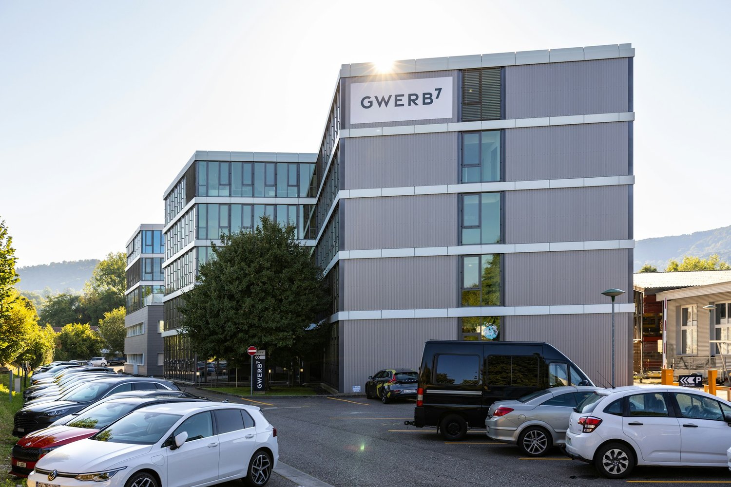 346m² office