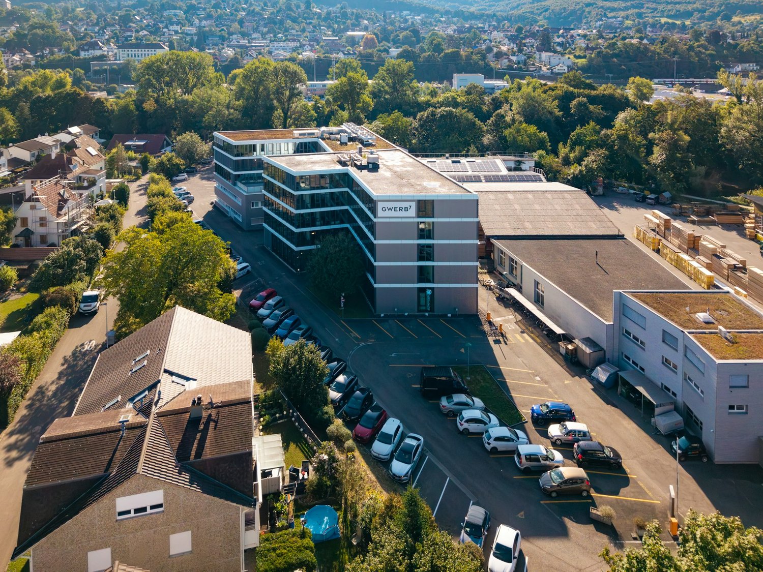 346m² office