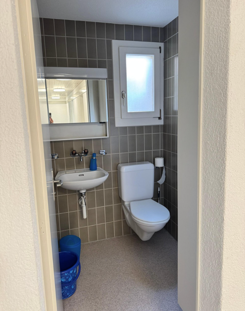 180m² office