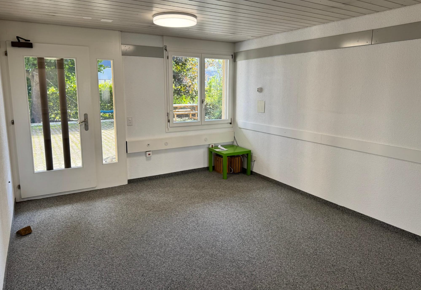 180m² office