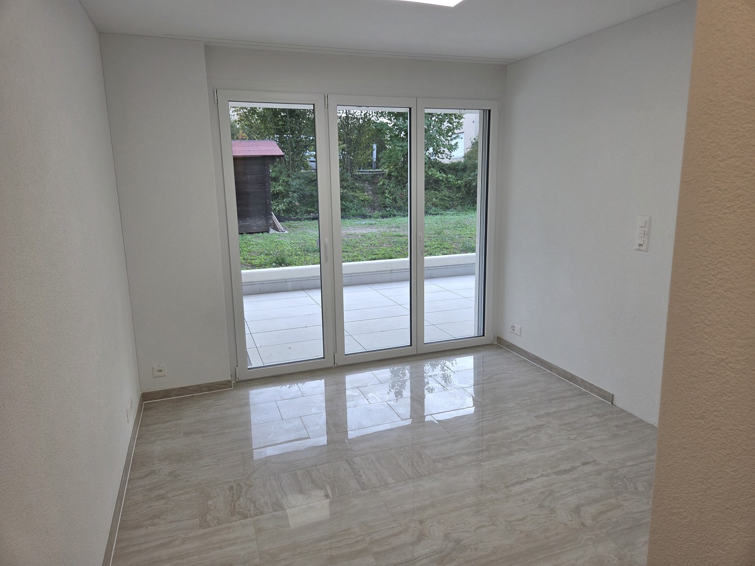 24-24m² office