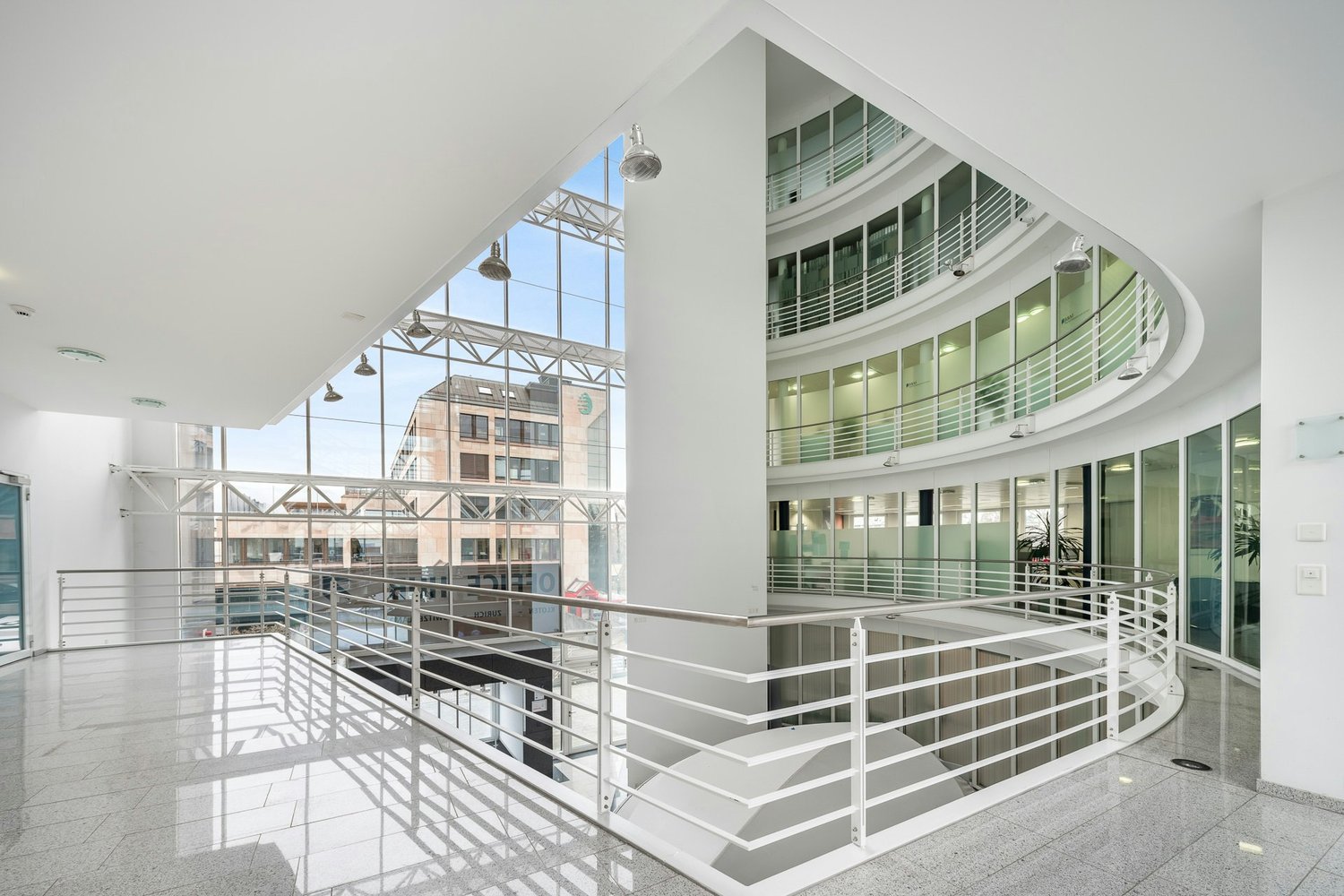 3700m² office
