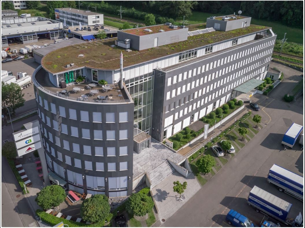 3700m² office