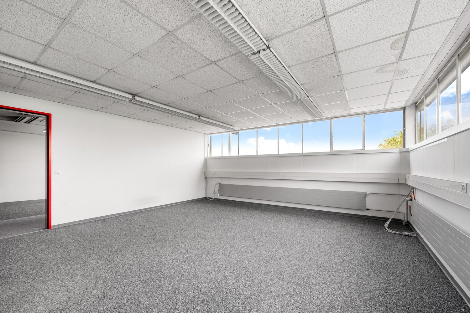 572m² commercial