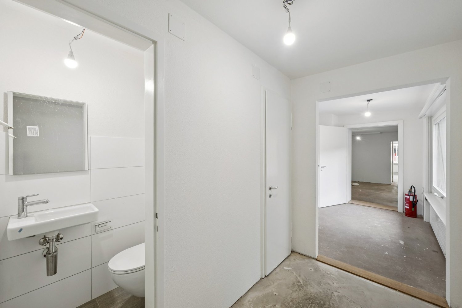 172m² office