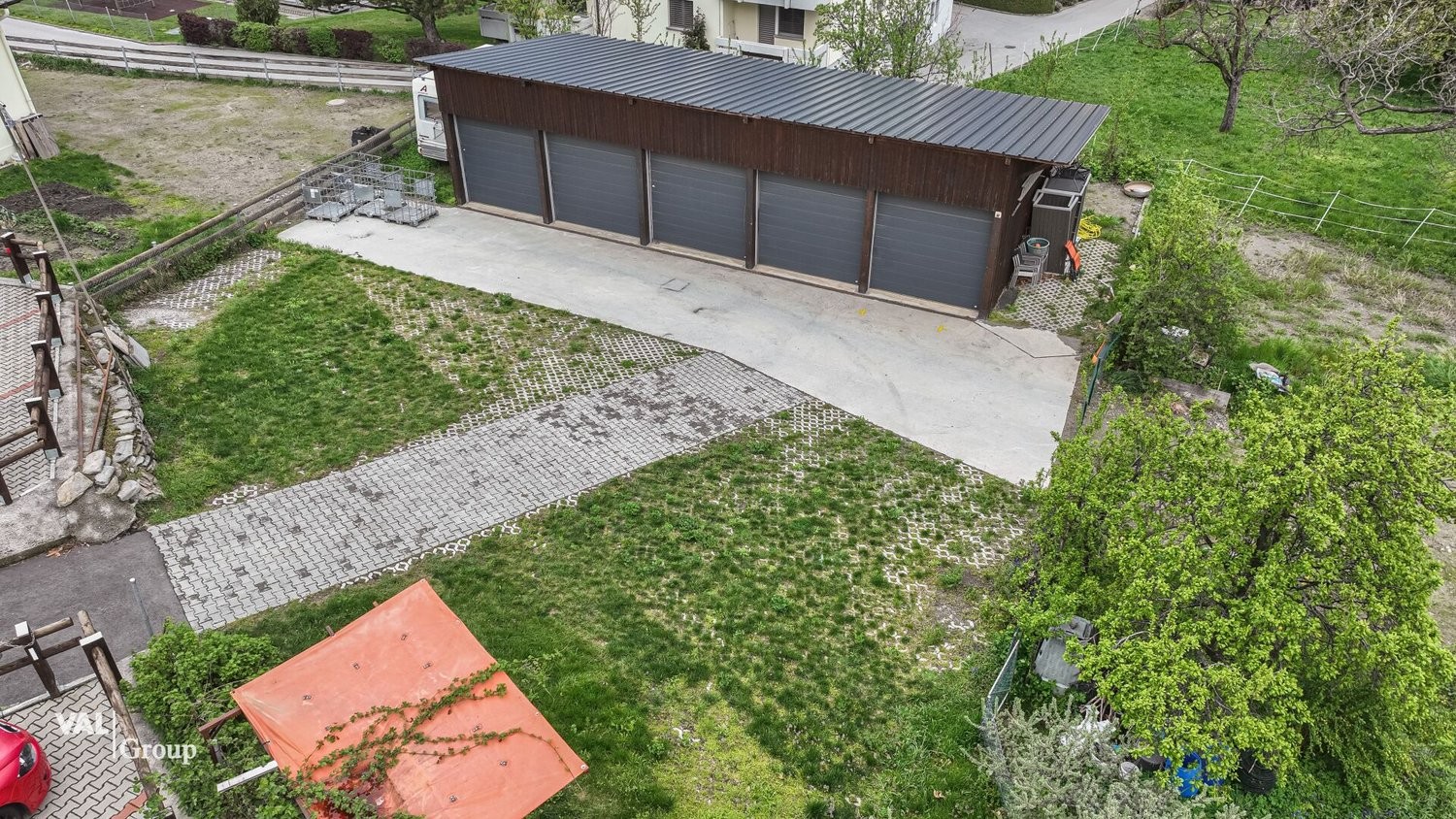 Garage, foto 2 di 4