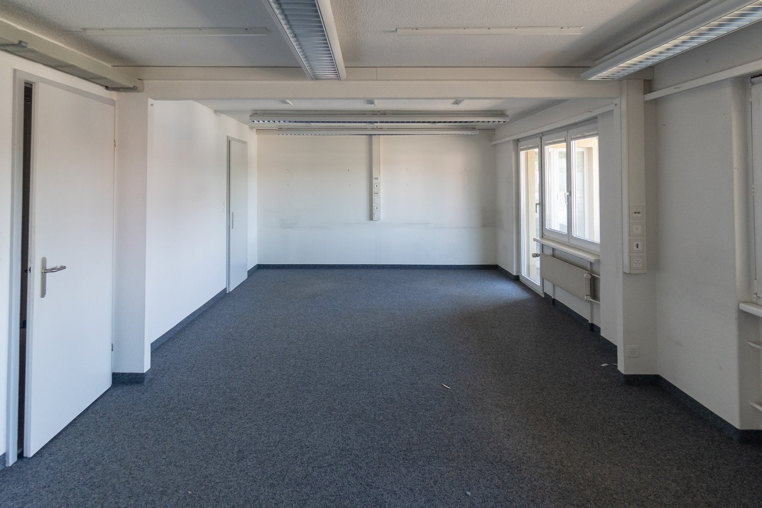 200m² commerciale, foto 3 di 9