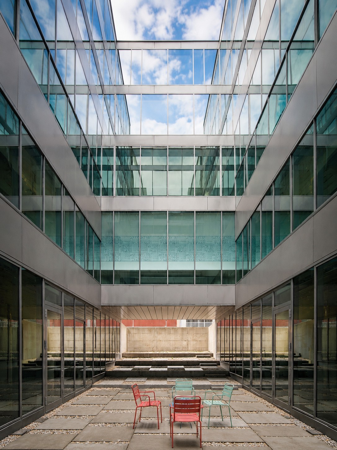 20m² office