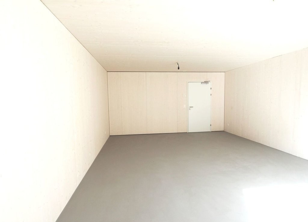 45m² commercial