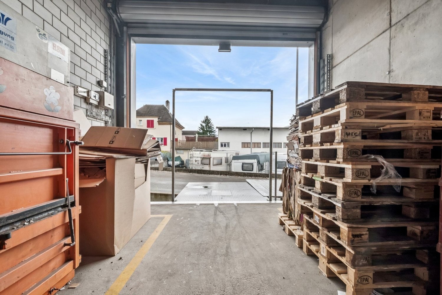 190m² negozio