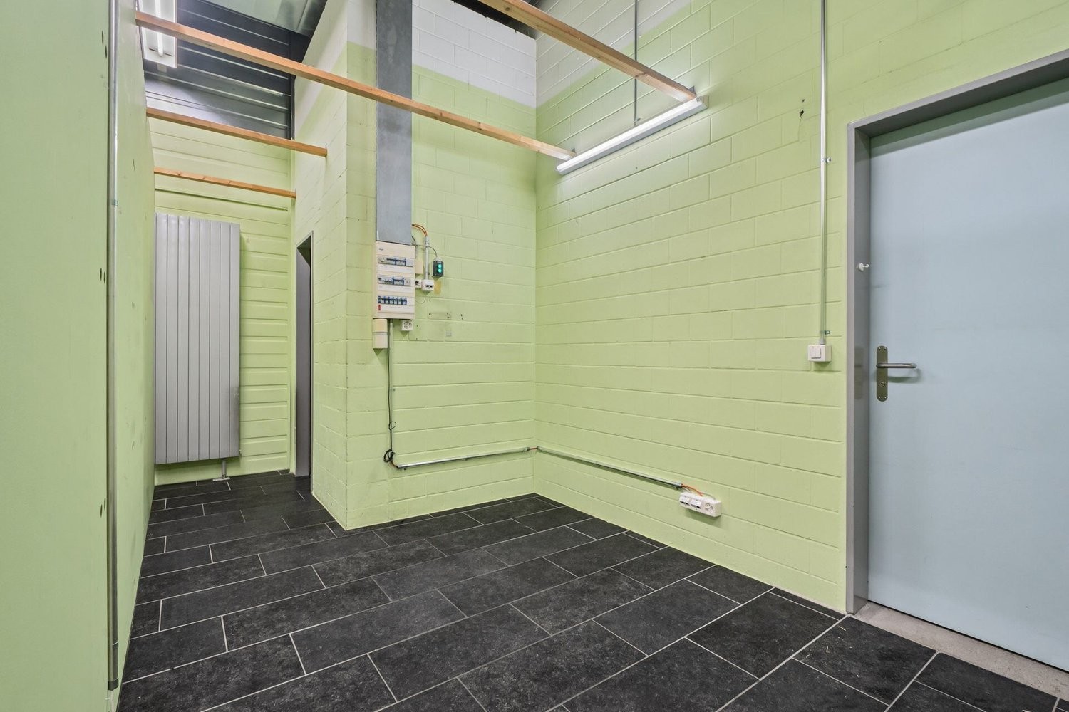 190m² negozio