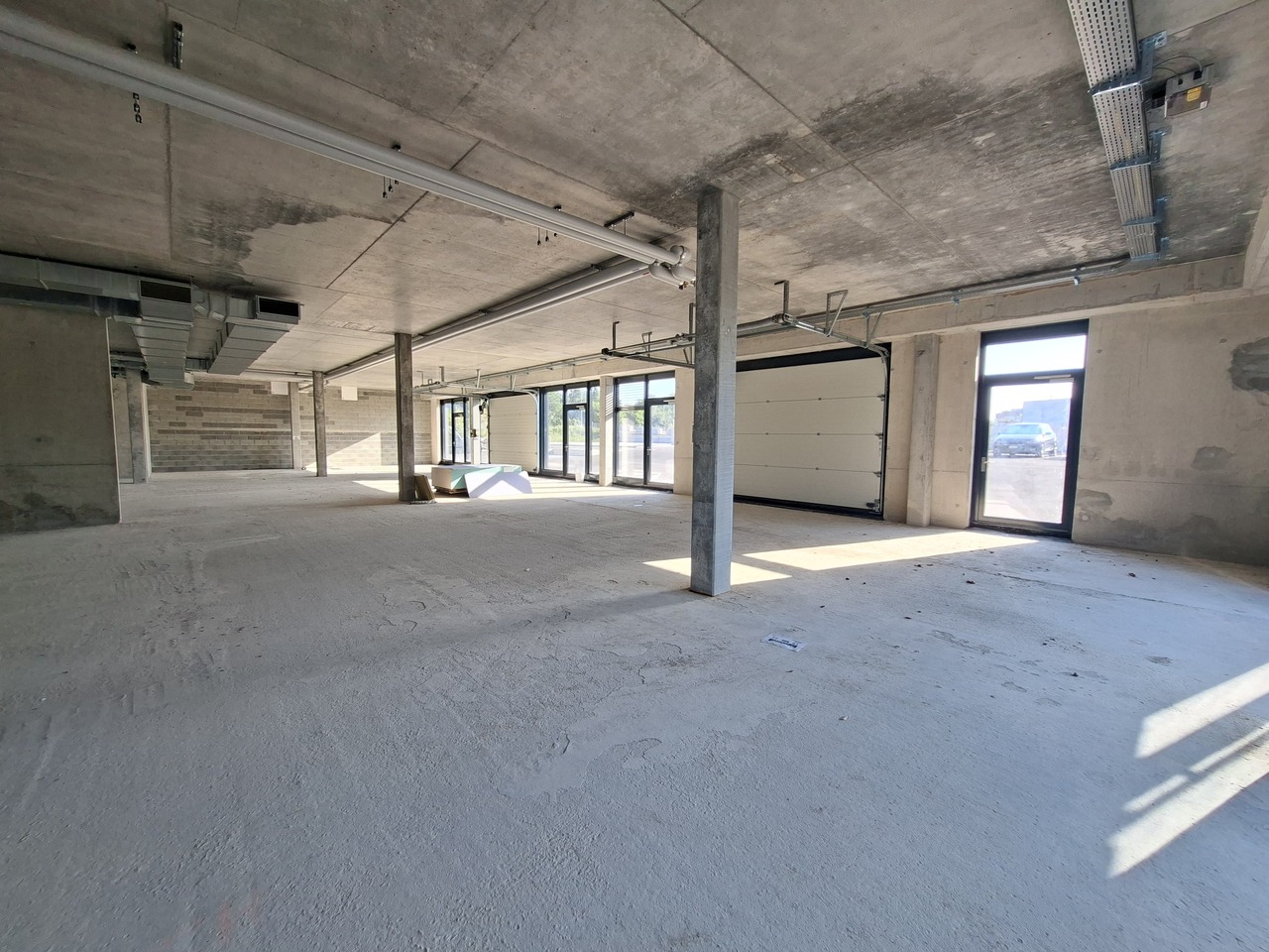 451m² commercial