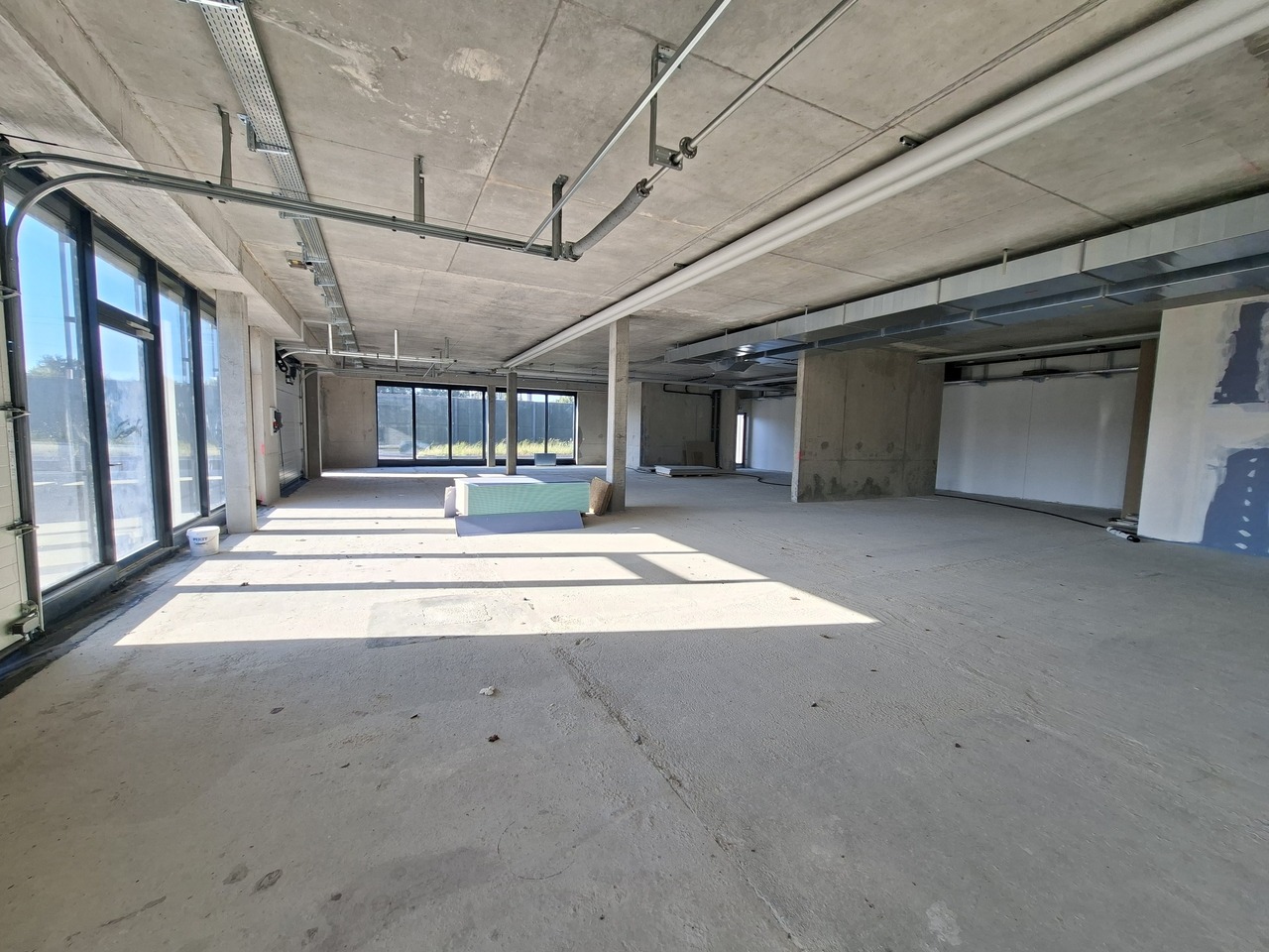 451m² commercial