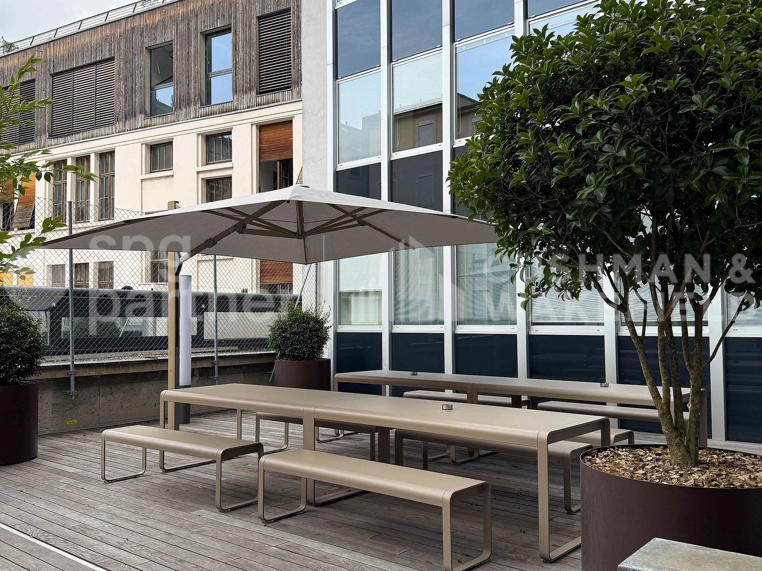 1284m² Büro