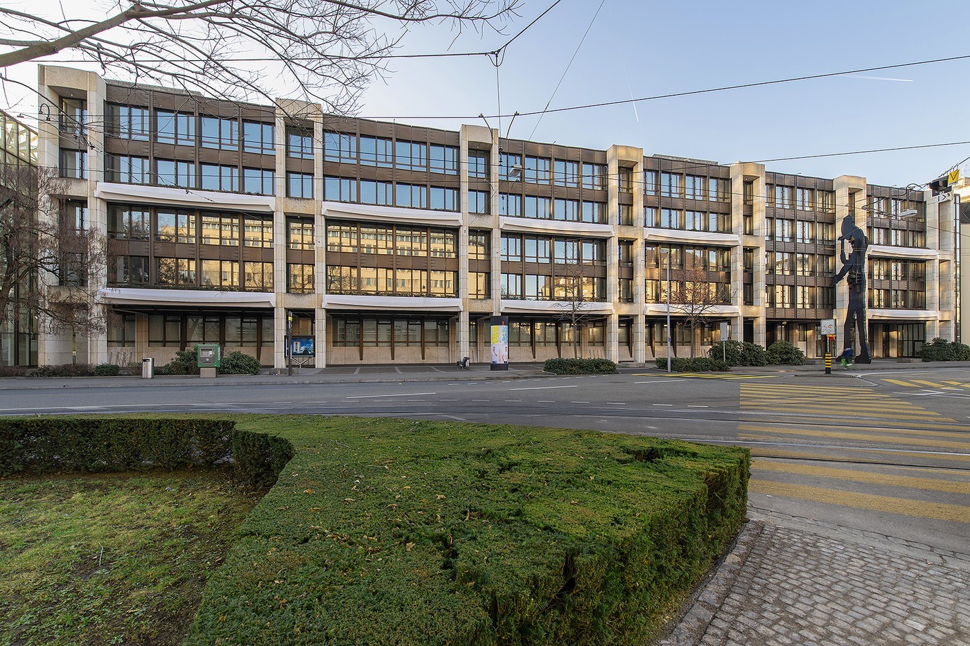 123m² office