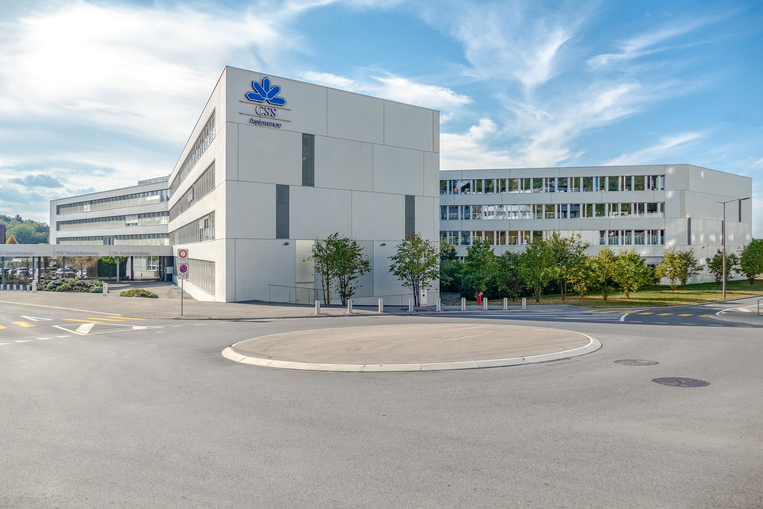 1424m² office