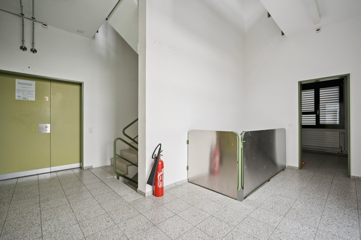 250m² commerciale, foto 9 di 9