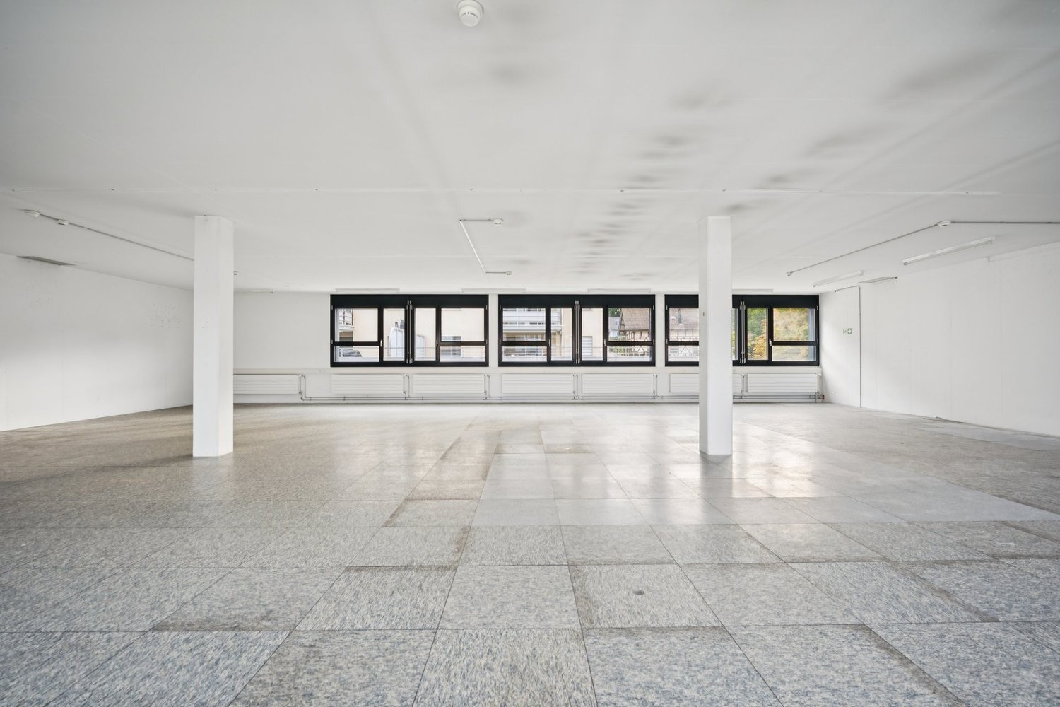 250m² commerciale, foto 6 di 9