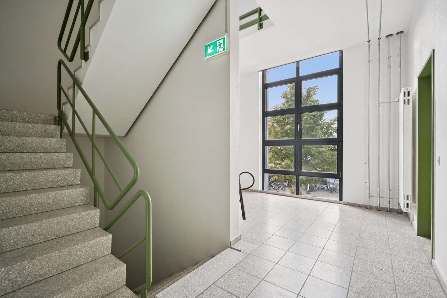 250m² commerciale, foto 7 di 9