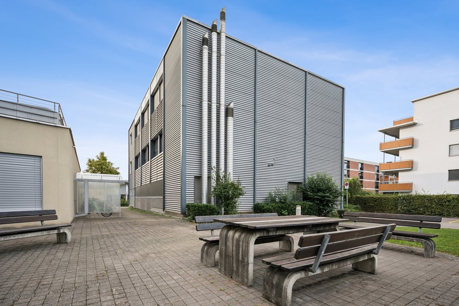 250m² commerciale, foto 1 di 9